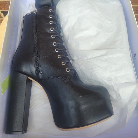 NWT Schutz "MAELLYN" booties sz9 - Picture 3 of 10